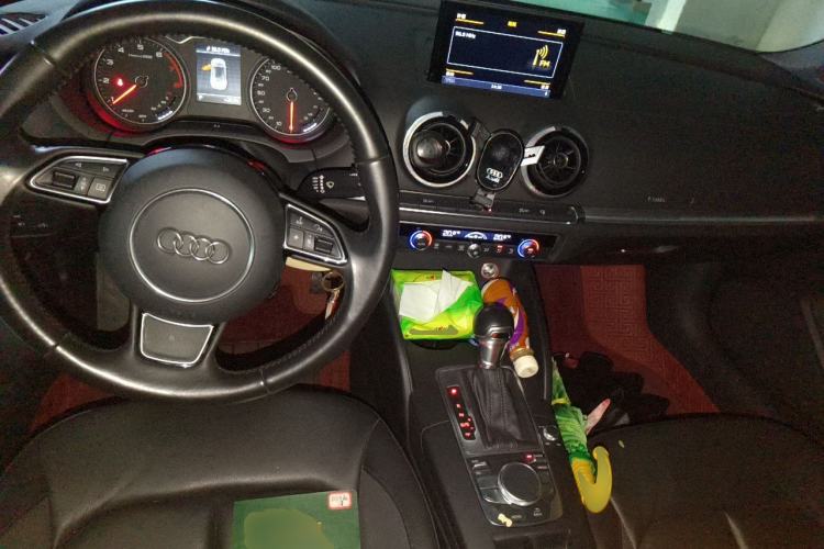 Used Audi A3 2015 Cabriolet 40 TFSI Center Console