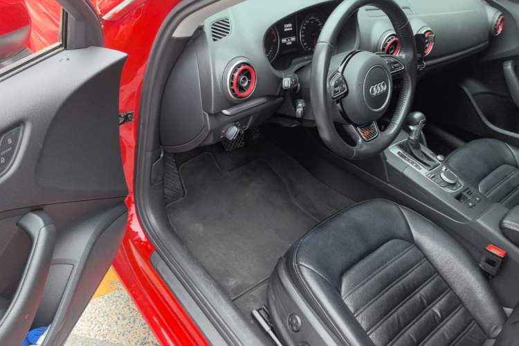 Used Audi A3 2015 Sportback 35 TFSI Millionth Anniversary Enjoyment Model Driver Seat