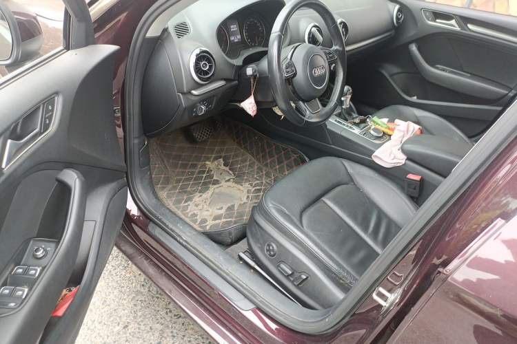Used Audi A3 2015 Sportback 35 TFSI Manual Ambition Edition Driver Seat
