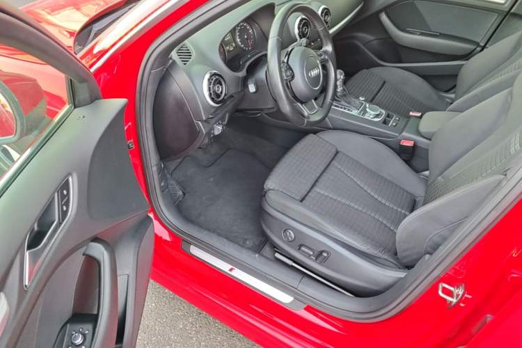 Used Audi A3 2015 Sportback 45 TFSI S line sports model Driver Seat