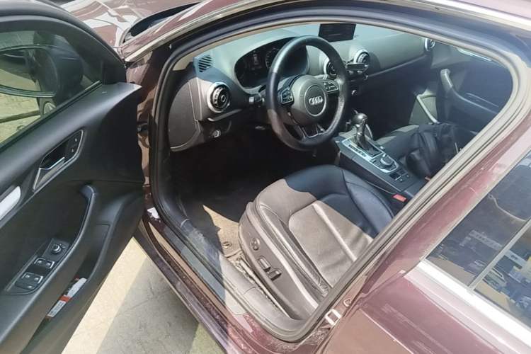 Used Audi A3 2015 Sportback 40 TFSI Automatic Comfort Model Driver Seat