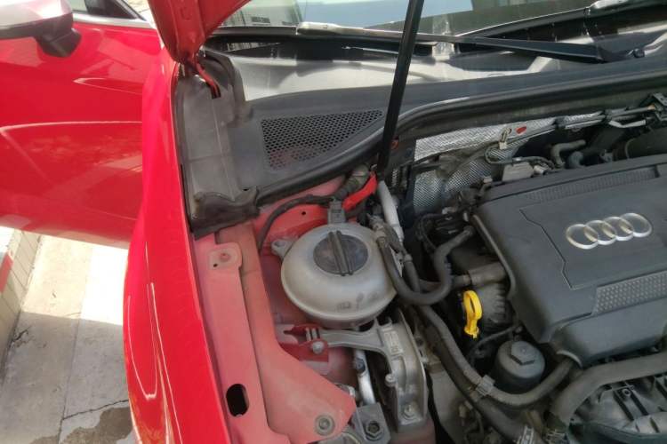 Used Audi A3 2015 Cabriolet 40 TFSI Engine Bay Right