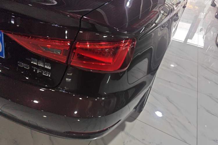 Used Audi A3 2015 Limousine 35 TFSI Millionth Anniversary Comfort Model Exterior 3