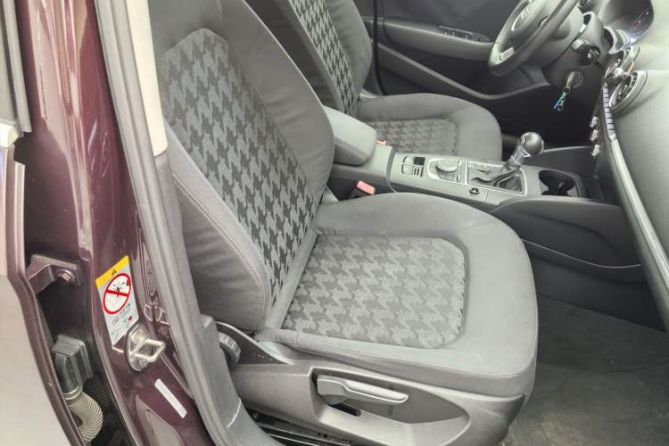 Used Audi A3 2015 Limousine 35 TFSI Millionth Anniversary Intelligent Leading Model Exterior 4