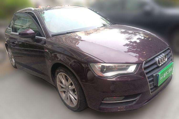 Used Audi A3 2015 Sportback 40 TFSI Automatic Comfort Model Front Right 45 Deg