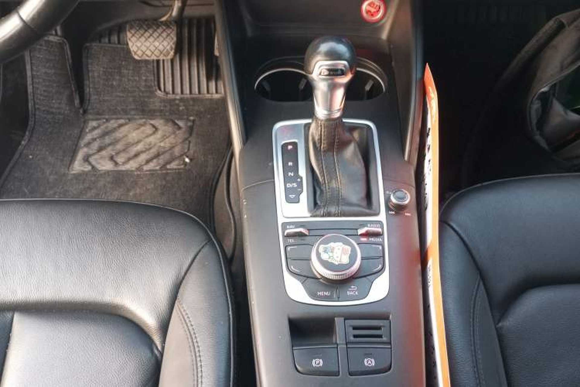 Used Audi A3 2015 Limousine 40 TFSI Automatic Comfort Model Gear Lever