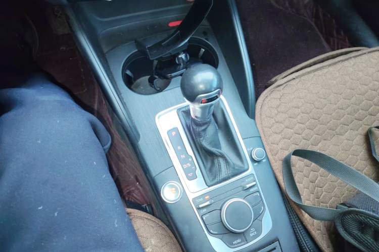 Used Audi A3 2015 Sportback 35 TFSI Millionth Anniversary Intelligent Leading Model Gear Lever