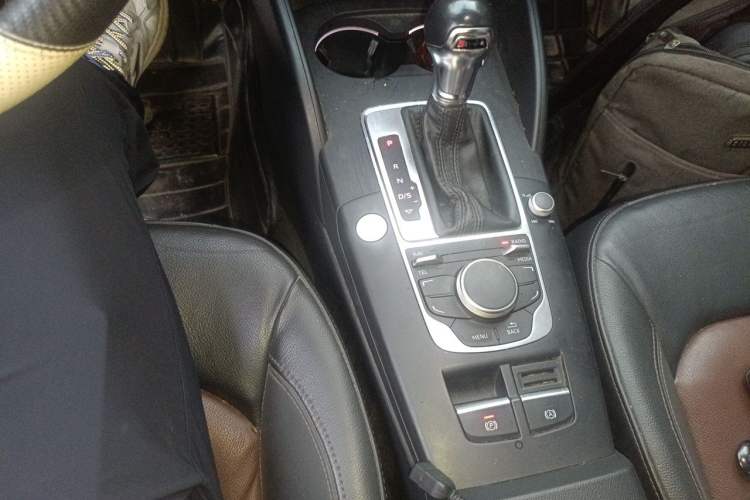 Used Audi A3 2015 Sportback 40 TFSI Automatic Comfort Model Gear Lever