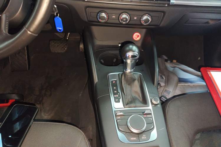 Used Audi A3 2015 Limousine 35 TFSI Millionth Anniversary Intelligent Leading Model Gear Lever