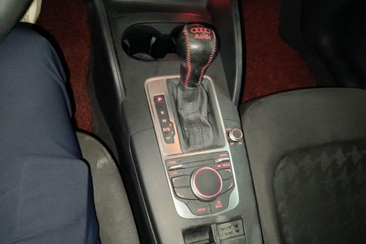 Used Audi A3 2015 Limousine 35 TFSI Millionth Anniversary Intelligent Leading Model Gear Lever