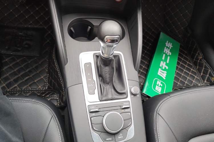 Used Audi A3 2015 Limousine 35 TFSI Millionth Anniversary Intelligent Leading Model Gear Lever