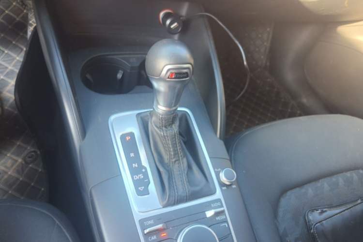Used Audi A3 2015 Limousine 35 TFSI Millionth Anniversary Intelligent Leading Model Gear Lever