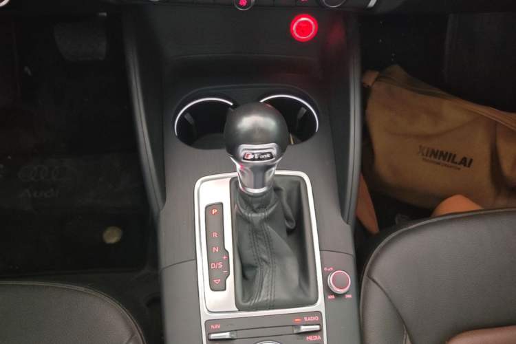 Used Audi A3 2015 Sportback 40 TFSI Automatic Comfort Model Gear Lever