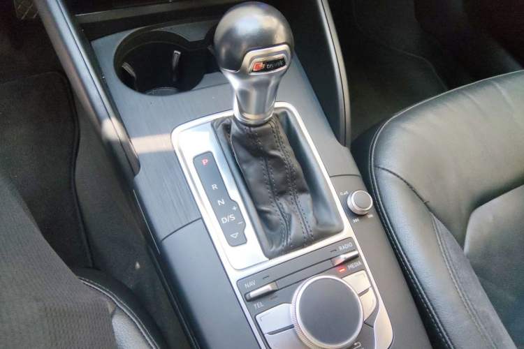 Used Audi A3 2015 Cabriolet 40 TFSI Gear Lever