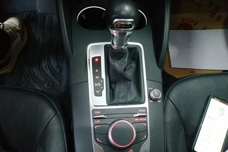 Used Audi A3 2015 Limousine 35 TFSI Millionth Anniversary Comfort Model Gear Lever