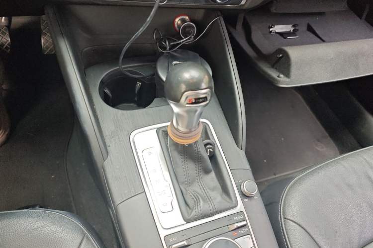 Used Audi A3 2015 Cabriolet 40 TFSI Gear Lever