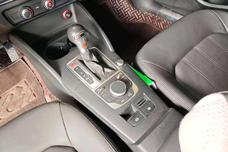Used Audi A3 2015 Limousine 35 TFSI Millionth Anniversary Intelligent Leading Model Gear Lever