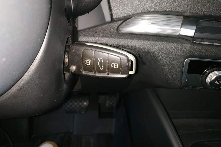 Used Audi A3 2015 Limousine 35 TFSI Millionth Anniversary Comfort Model Interior 1
