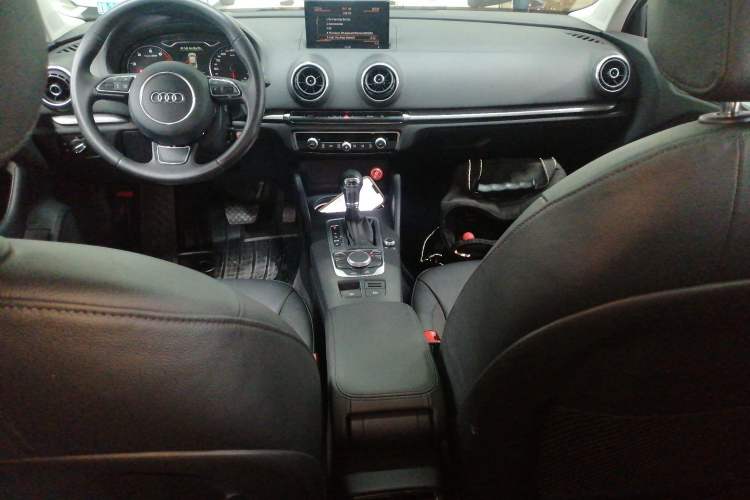Used Audi A3 2015 Limousine 40 TFSI Automatic Comfort Model Interior 2