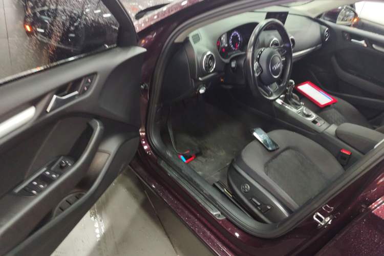 Used Audi A3 2015 Limousine 35 TFSI Millionth Anniversary Intelligent Leading Model Interior 3