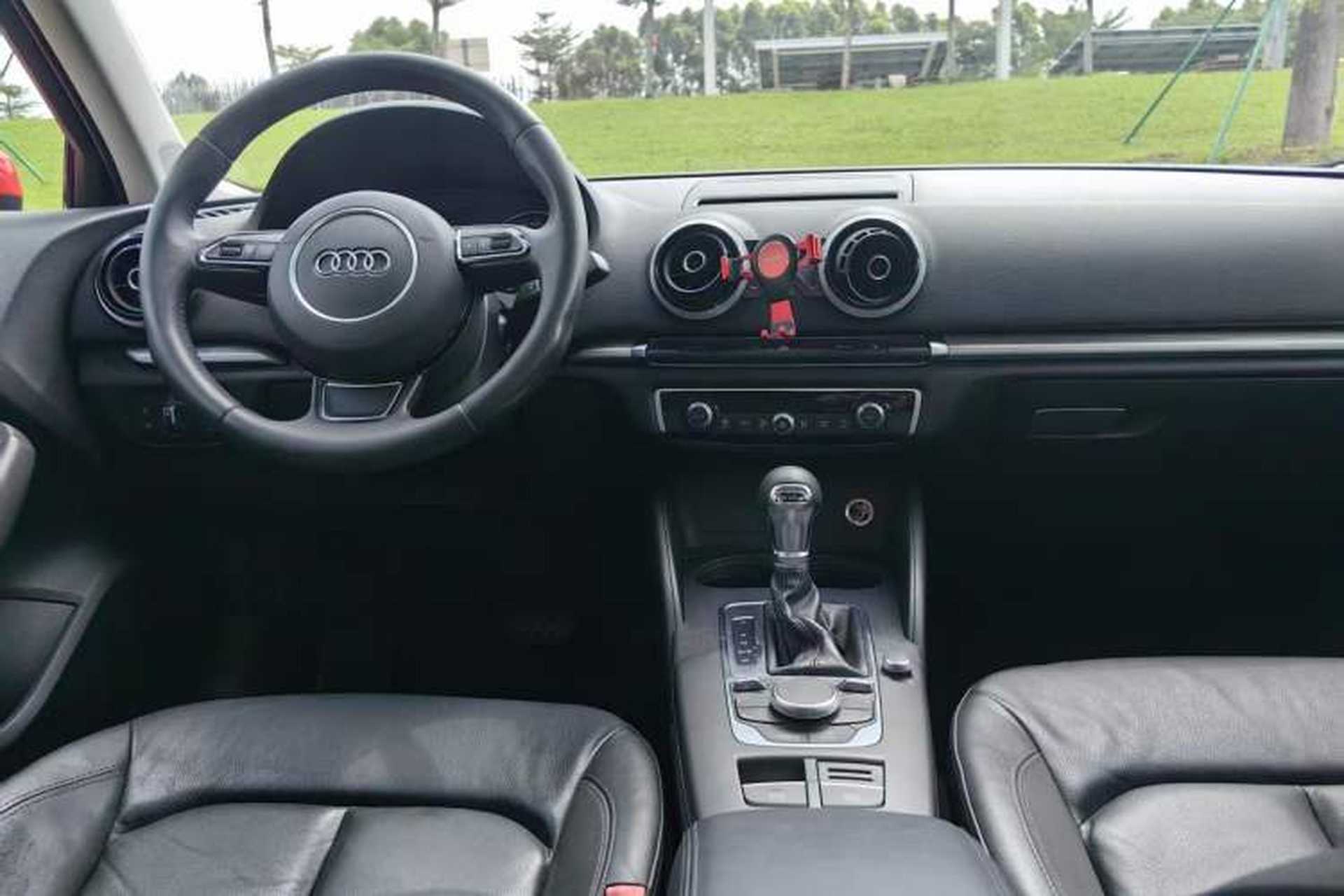 Used Audi A3 2015 Limousine 35 TFSI Millionth Anniversary Comfort Model Interior 4