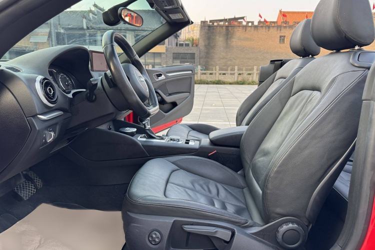 Used Audi A3 2015 Cabriolet 40 TFSI Interior 7