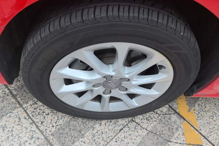 Used Audi A3 2015 Sportback 35 TFSI Millionth Anniversary Enjoyment Model Left Front Wheel Hub