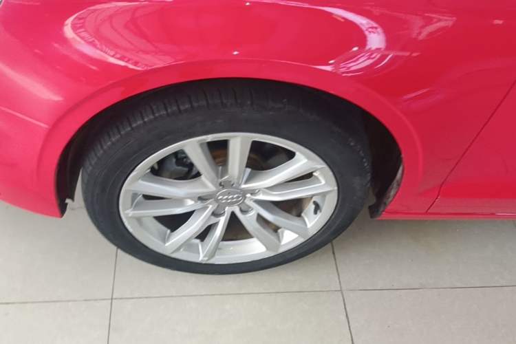 Used Audi A3 2015 Limousine 35 TFSI Millionth Anniversary Comfort Model Left Front Wheel Hub