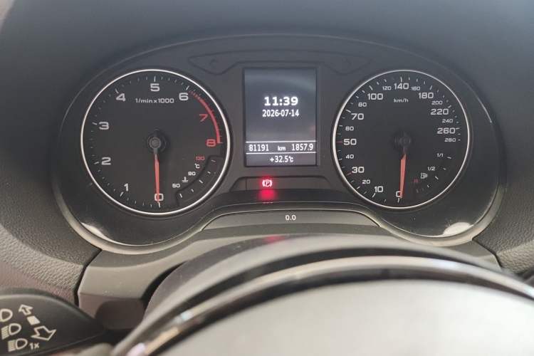 Used Audi A3 2015 Limousine 35 TFSI Millionth Anniversary Intelligent Leading Model Odometer Close Up