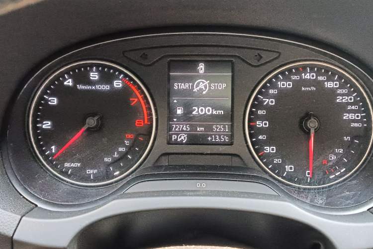 Used Audi A3 2015 Limousine 35 TFSI Millionth Anniversary Intelligent Leading Model Odometer Close Up