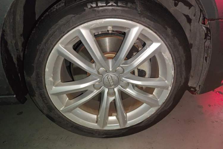 Used Audi A3 2015 Limousine 40 TFSI Automatic Comfort Model Right Front Wheel Hub