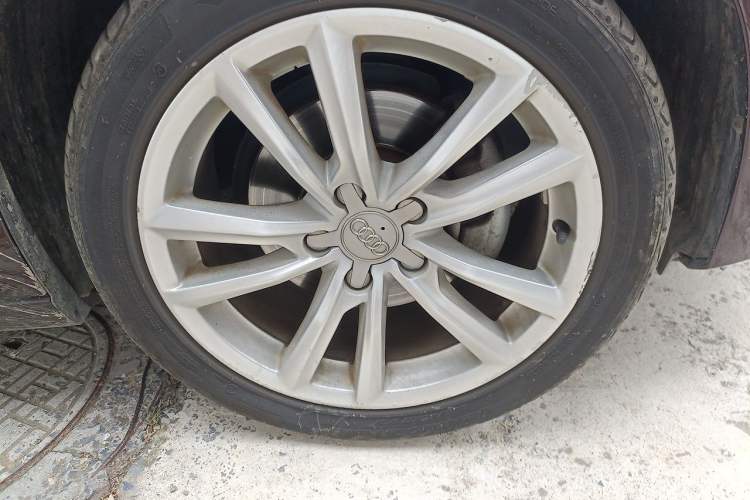 Used Audi A3 2015 Sportback 35 TFSI Manual Ambition Edition Right Front Wheel Hub