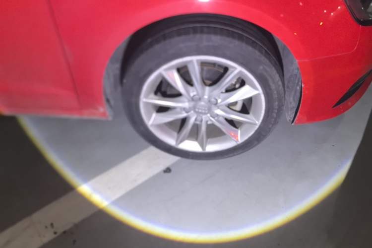 Used Audi A3 2015 Sportback 35 TFSI Millionth Anniversary Comfort Model Right Front Wheel Hub