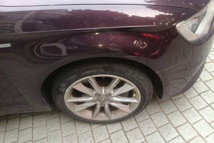 Used Audi A3 2015 Sportback 40 TFSI Automatic Comfort Model Right Front Wheel Hub