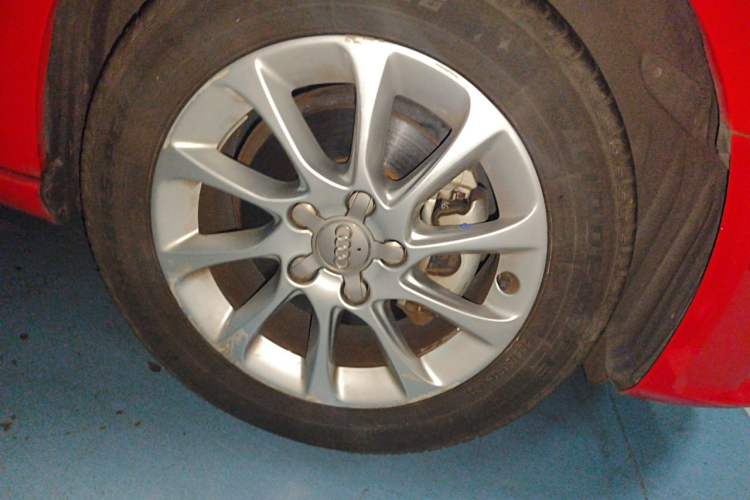 Used Audi A3 2015 Sportback 35 TFSI Millionth Anniversary Intelligent Leading Model Right Front Wheel Hub