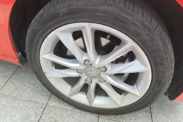 Used Audi A3 2015 Sportback 35 TFSI Millionth Anniversary Comfort Model Right Front Wheel Hub