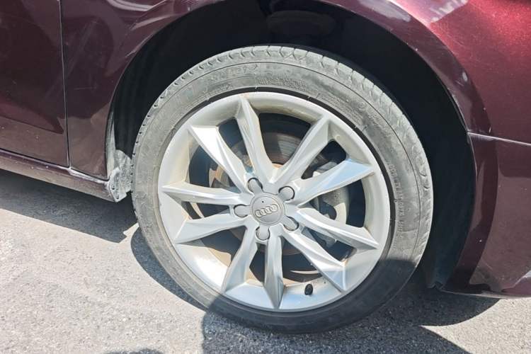 Used Audi A3 2015 Sportback 35 TFSI Millionth Anniversary Comfort Model Right Front Wheel Hub