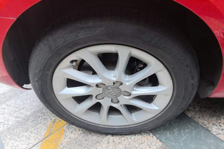 Used Audi A3 2015 Sportback 35 TFSI Millionth Anniversary Enjoyment Model Right Rear Wheel Hub