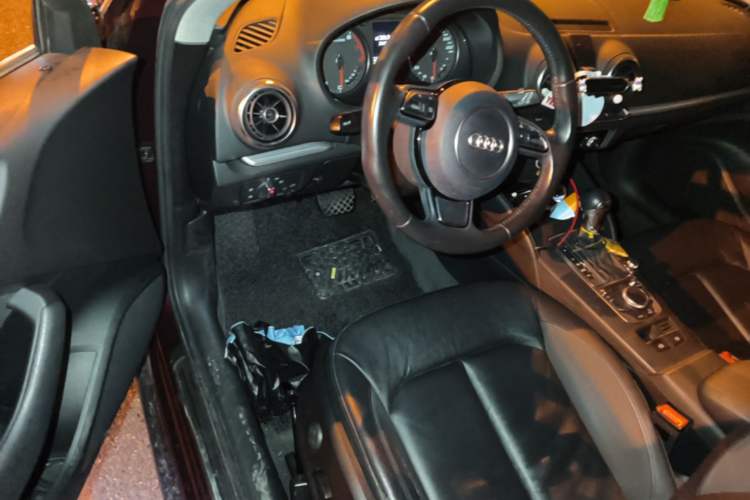Used Audi A3 2015 Sportback 40 TFSI Automatic Comfort Model Steering Wheel