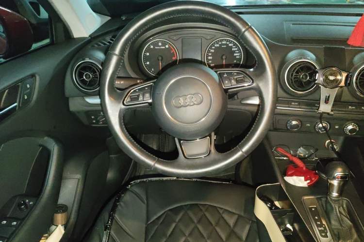 Used Audi A3 2015 Sportback 35 TFSI Millionth Anniversary Intelligent Leading Model Steering Wheel