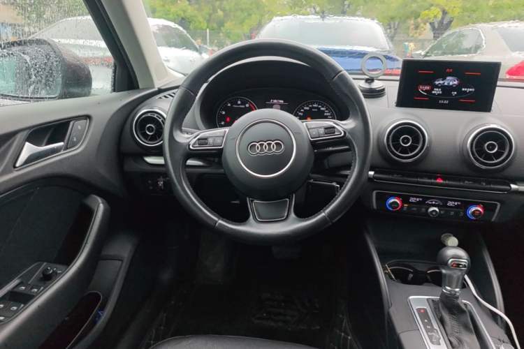 Used Audi A3 2015 Sportback 35 TFSI Millionth Anniversary Comfort Model Steering Wheel