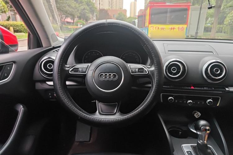 Used Audi A3 2015 Limousine 35 TFSI Millionth Anniversary Comfort Model Steering Wheel