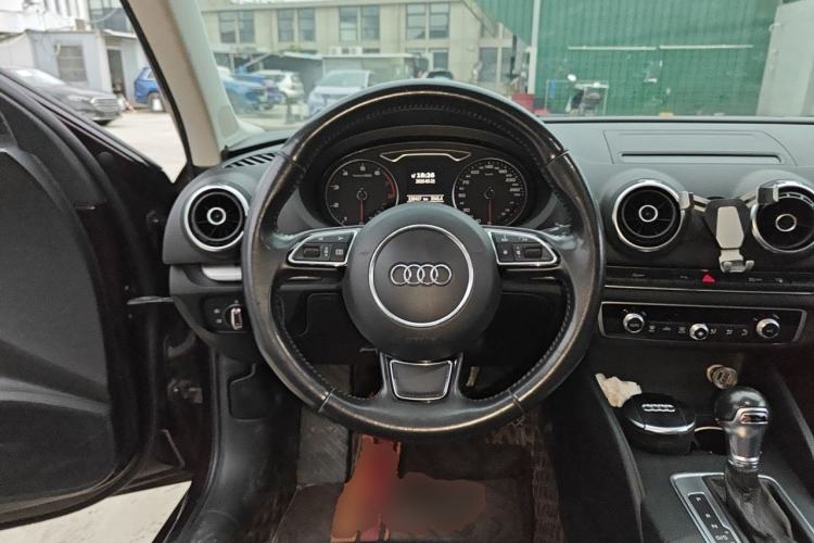 Used Audi A3 2015 Limousine 40 TFSI Automatic Comfort Model Steering Wheel
