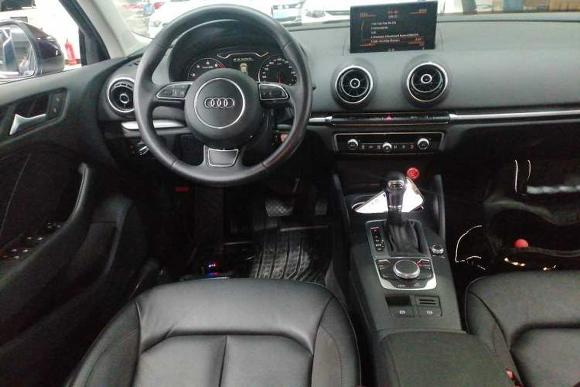Used Audi A3 2015 Limousine 40 TFSI Automatic Comfort Model Steering Wheel
