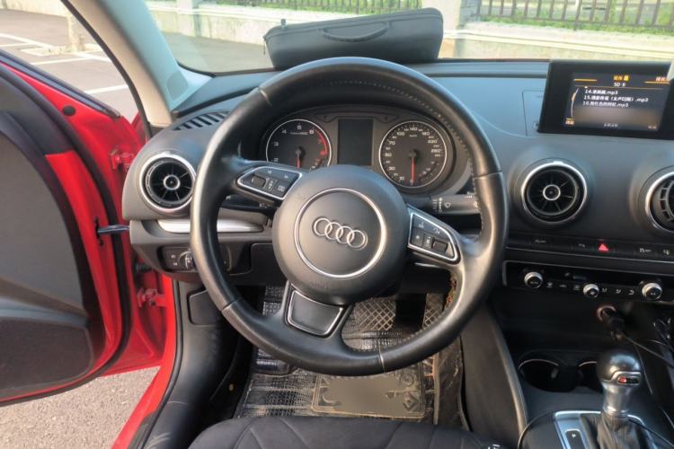Used Audi A3 2015 Limousine 35 TFSI Millionth Anniversary Comfort Model Steering Wheel