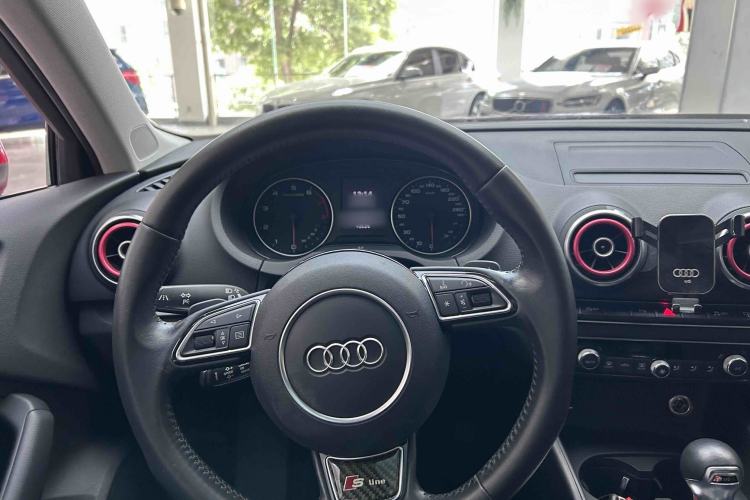 Used Audi A3 2015 Sportback 35 TFSI Millionth Anniversary Enjoyment Model Steering Wheel