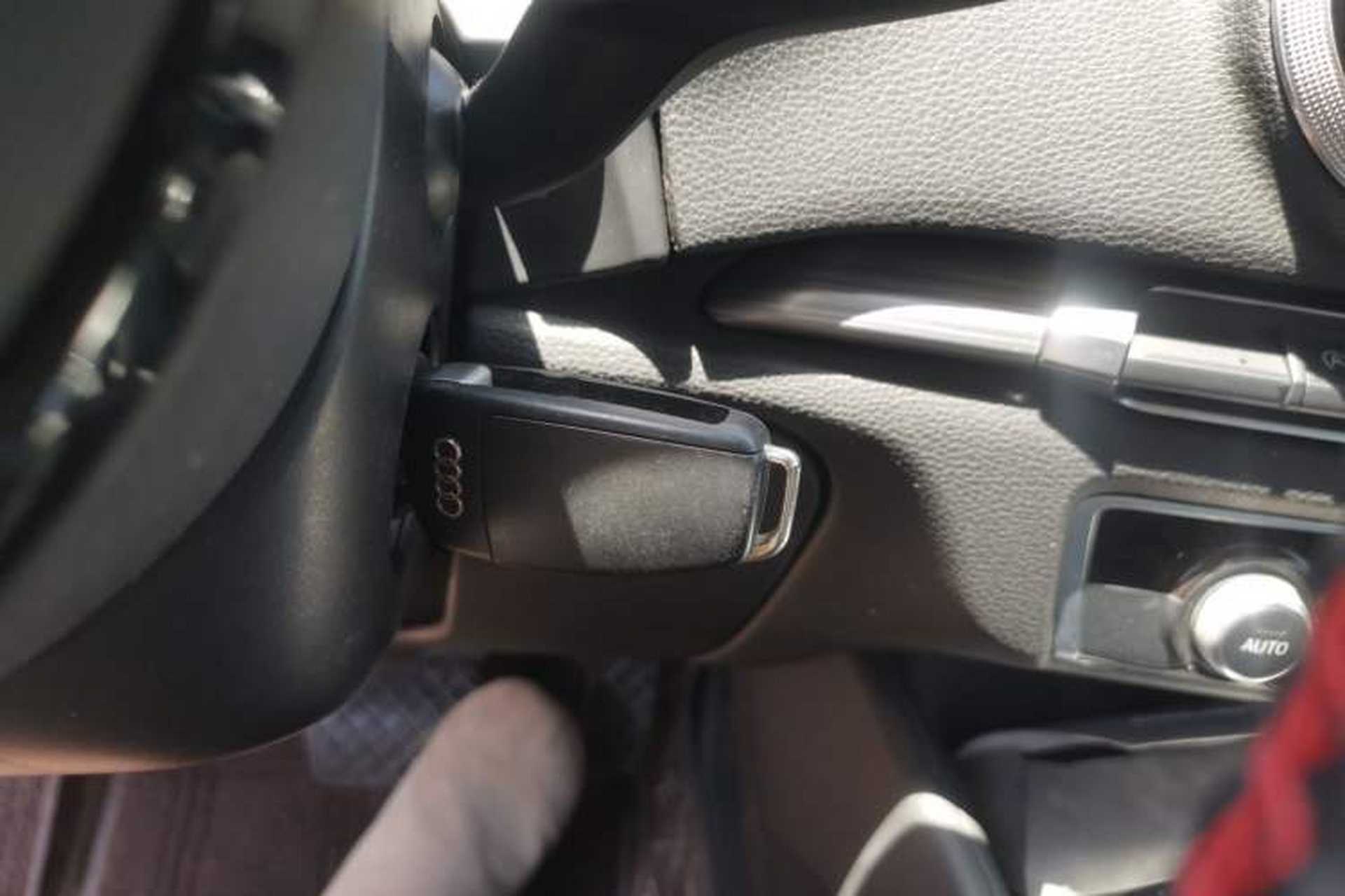 Used Audi A3 2015 Limousine 40 TFSI Automatic Comfort Model Vehicle Key
