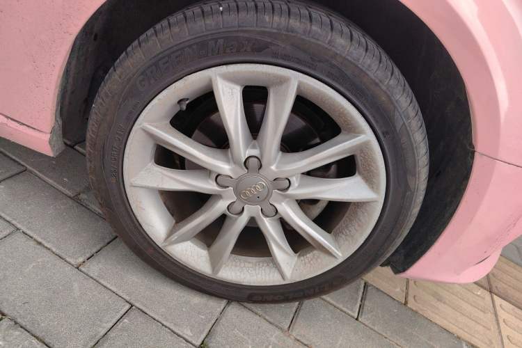 Used Audi A3 2015 Sportback 35 TFSI Millionth Anniversary Comfort Model Right Front Wheel Hub