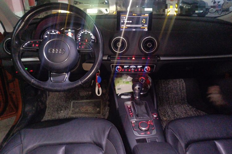 Used Audi A3 2015 Sportback 40 TFSI Automatic Comfort Model Center Console