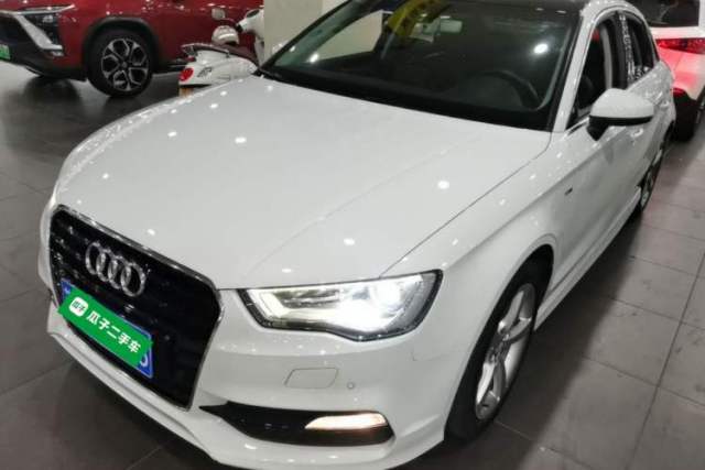 Używany Audi A3 2015 Limousine 45 TFSI S line Luxury Model